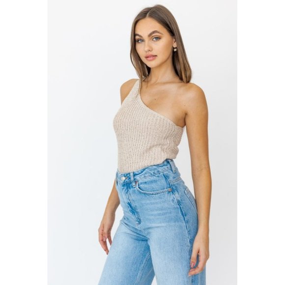 LE LIS ONE SHOULDER TAPE YARN KNIT TOP - Picture 2 of 9
